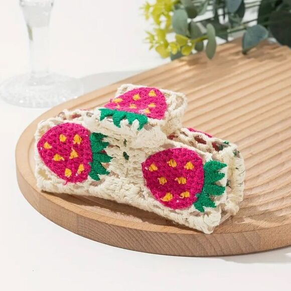 Crochet Strawberry Hair Claw Clip - Picture 3 of 3